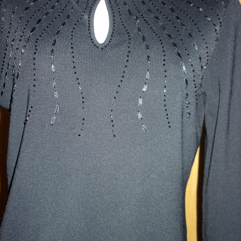 NWT Cabo Embroidered Sweater. - Picture 2 of 2